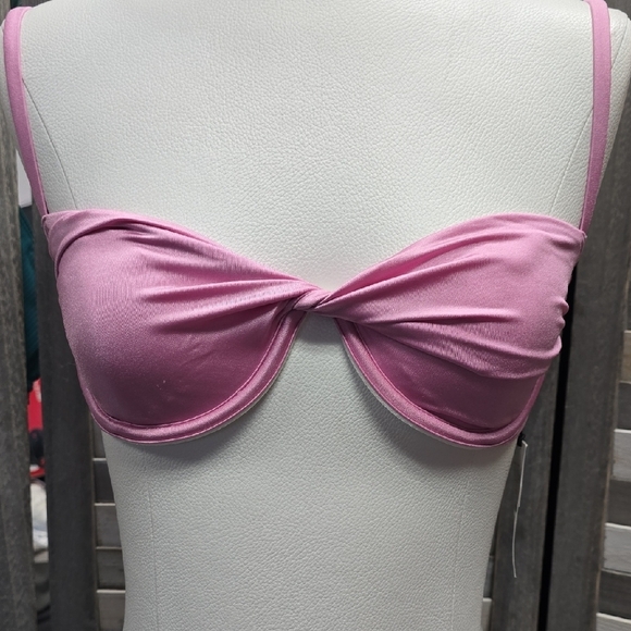 Tunneled Twist Front Bikini Top | Kona Sol | 34DD - Picture 3 of 9